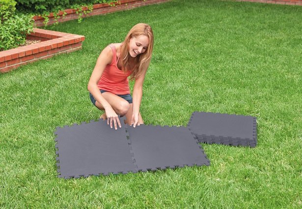 Intex ondervloer leggen