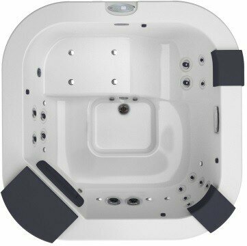 Italiaans design Jacuzzi® Delfi Pro Showtuin model