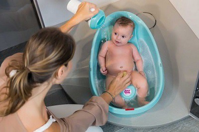 vereist ziel partner Babybad zonder staander, bevat ingebouwd babybadzitje.